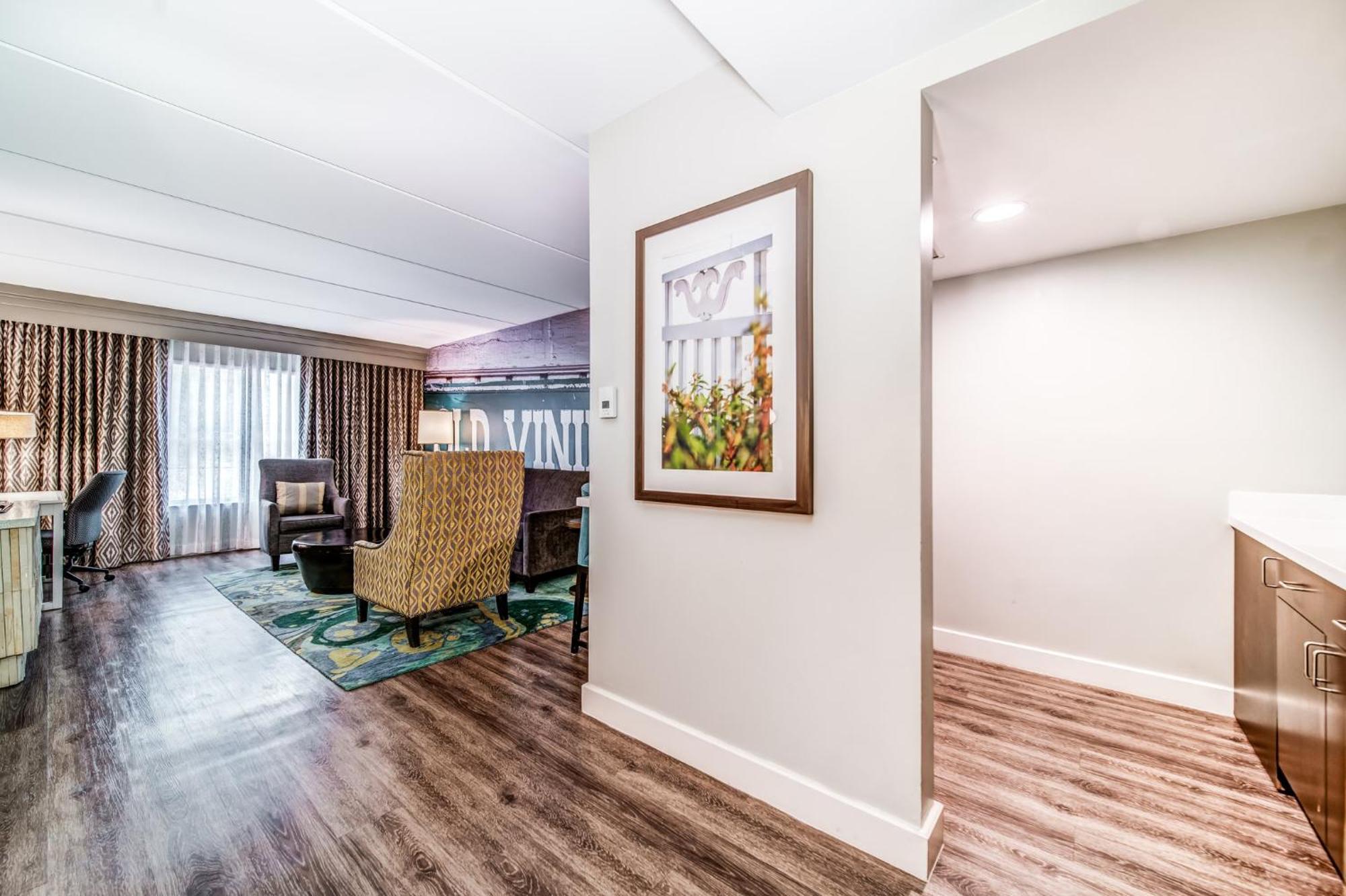 Hotel Indigo Atlanta Vinings By Ihg Смирна Экстерьер фото